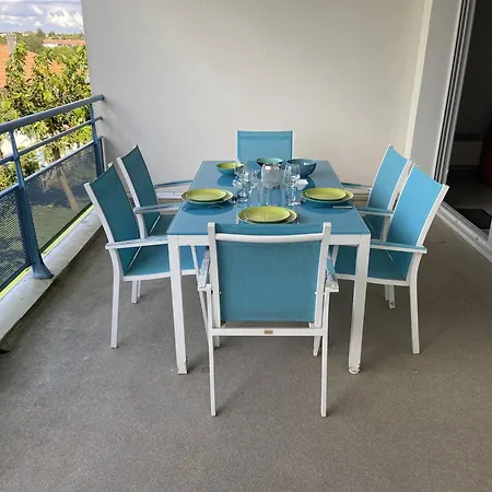 : 2* Avec Piscine Et Balcon - Fr-1-738-39 Lejlighed