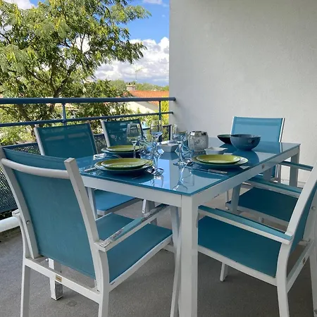 Lägenhet : 2* Avec Piscine Et Balcon - Fr-1-738-39 *