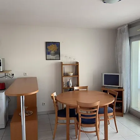 : 2* Avec Piscine Et Balcon - Fr-1-738-39 公寓 福克斯索梅尔